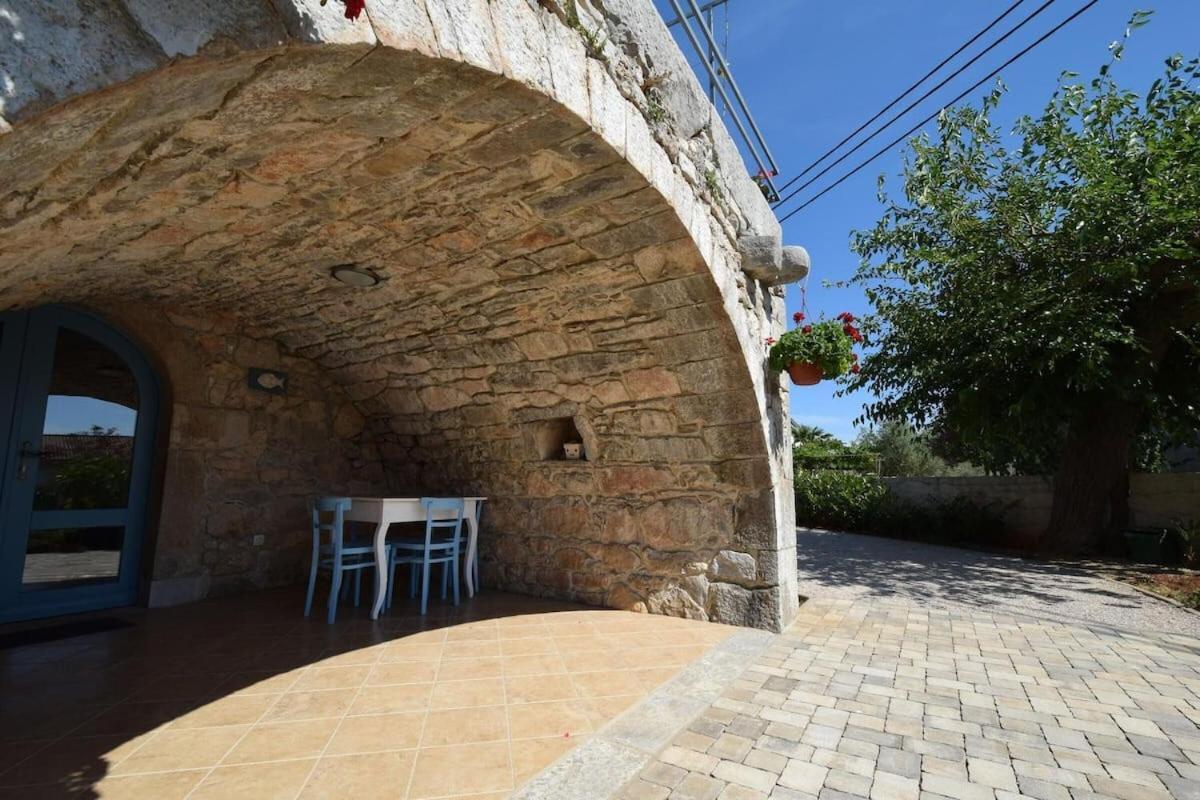 Apartments Insula Insule - Rustic & Peaceful Skrbčići Екстериор снимка