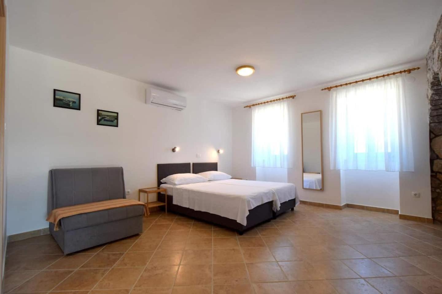 Apartments Insula Insule - Rustic & Peaceful Skrbčići Екстериор снимка